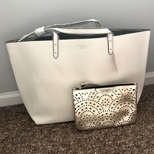 Victoria Secret Set Tote Bag!